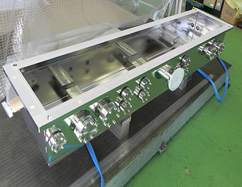 超高真空用 真空角型チャンバー