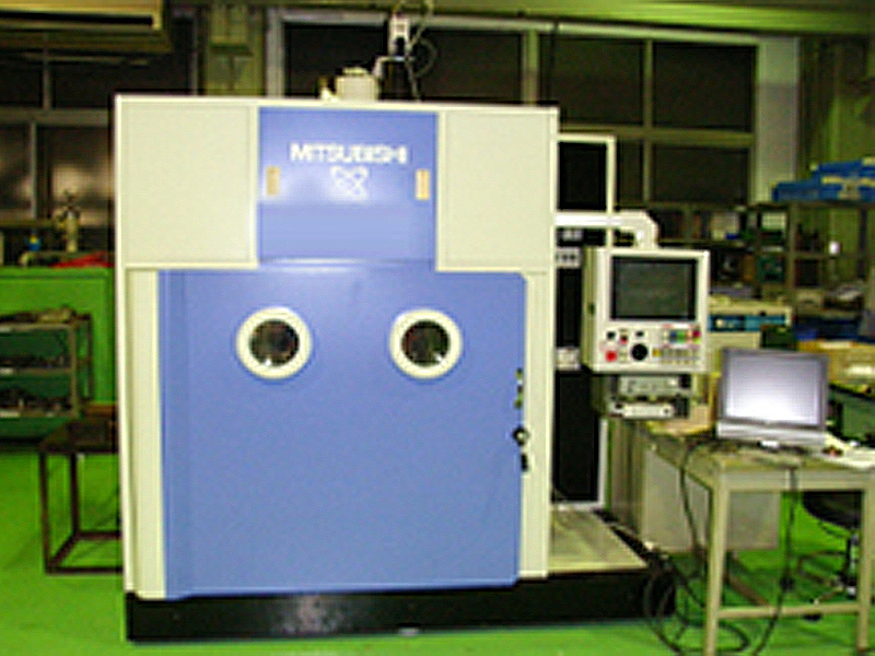 弊社保有の電子ビーム溶接機