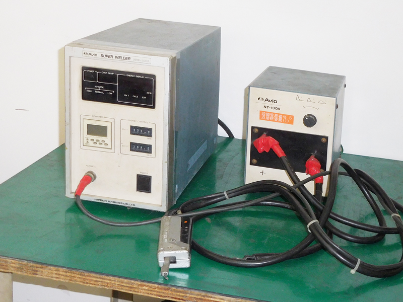 スポット溶接機